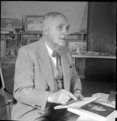 Artist Cuno Amiet at home in Oschwand 1943 Drawing Switzerland Old Photo