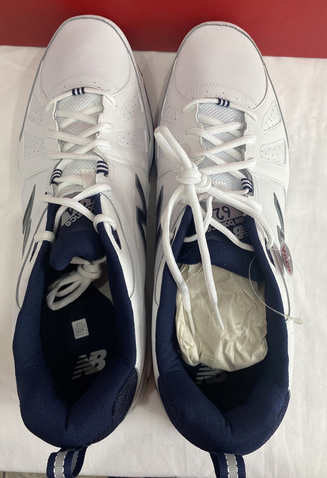 New Balance Mens Extra Wide Fit (4E) Leather Sneakers (624) in White