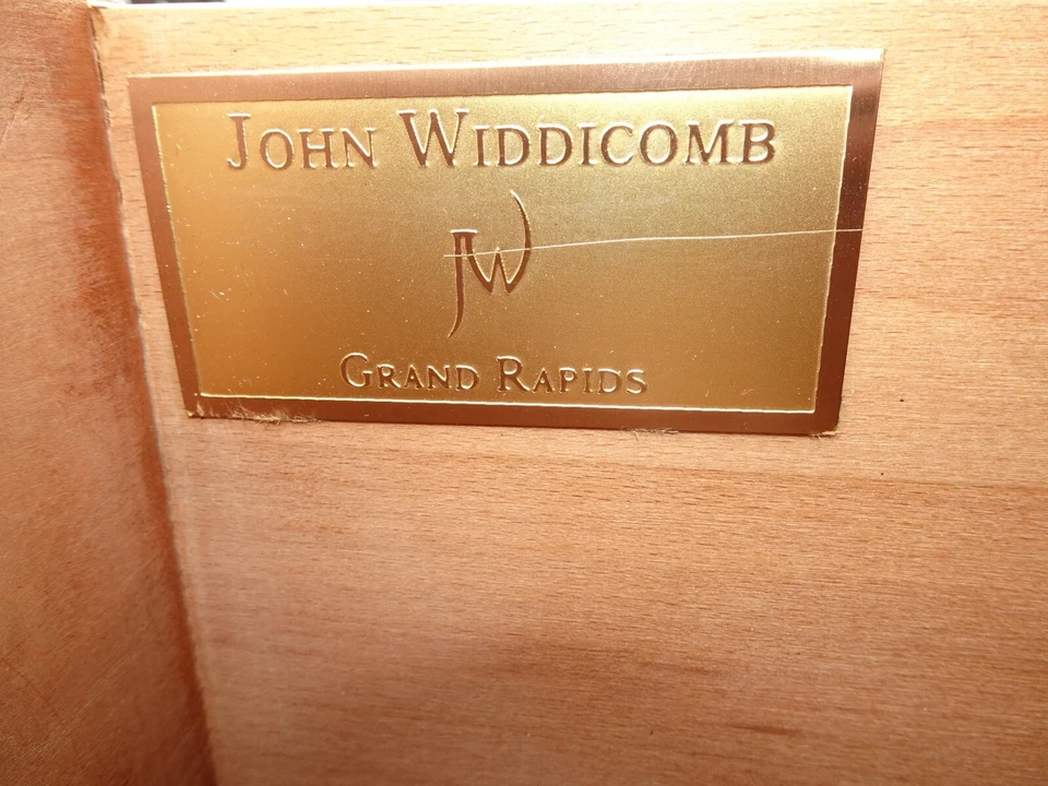 Vintage John Widdicomb Provincial Francês Louis Bombay Cômoda ~ Cômoda - Imagem 2 de 4