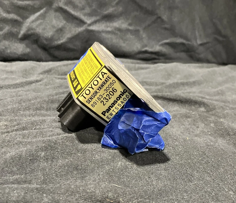 Sensor de control de estabilidad de velocidad de giro de guiñada Lexus GS300 1998-2005 89183-30050 FABRICANTE DE EQUIPOS ORIGINALES Foto 4 de 4