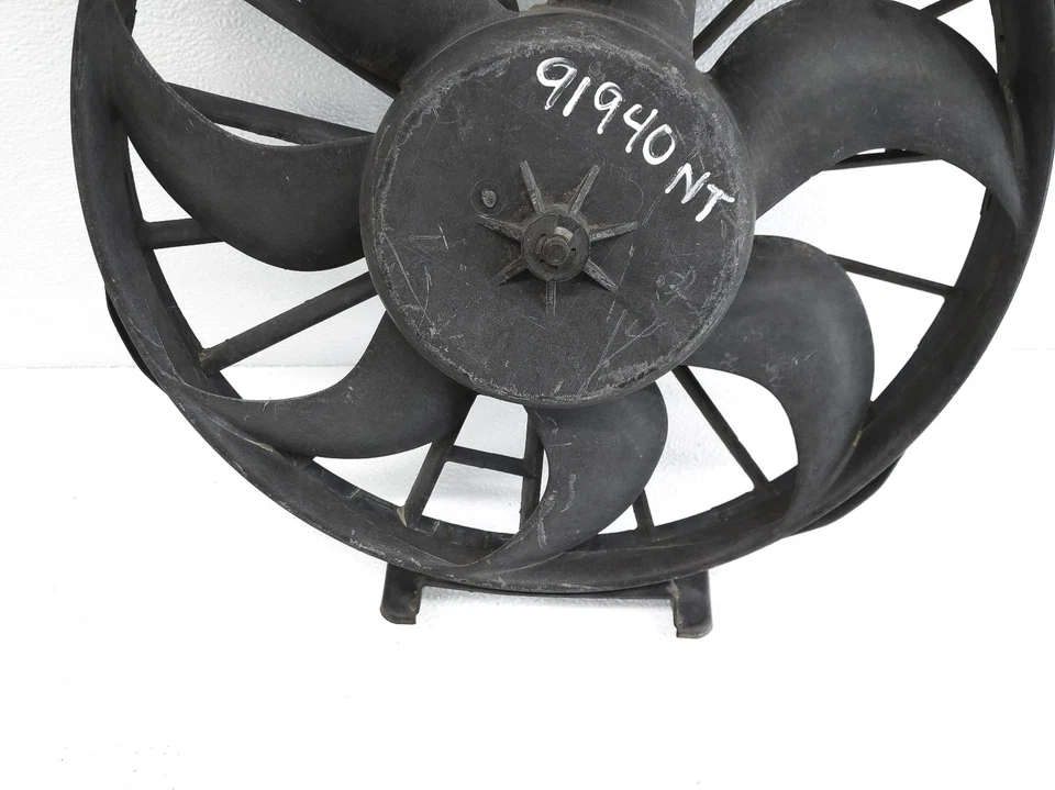Ventilador e motor de refrigeração do radiador Volvo 940 1991-1993 1378916 1378711 - Imagem 3 de 4