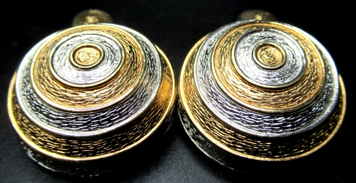 CINER Gold & SIlver Tone Dangling Bullseye Vintage Clip Earrings View 2