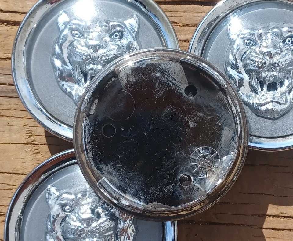 Juego de 4 tapas centrales Jaguar XJS, XJ6, XKR, XJ8, XJR, XK8, 1988-2012 p/n MNA6249AB Foto 3 de 3