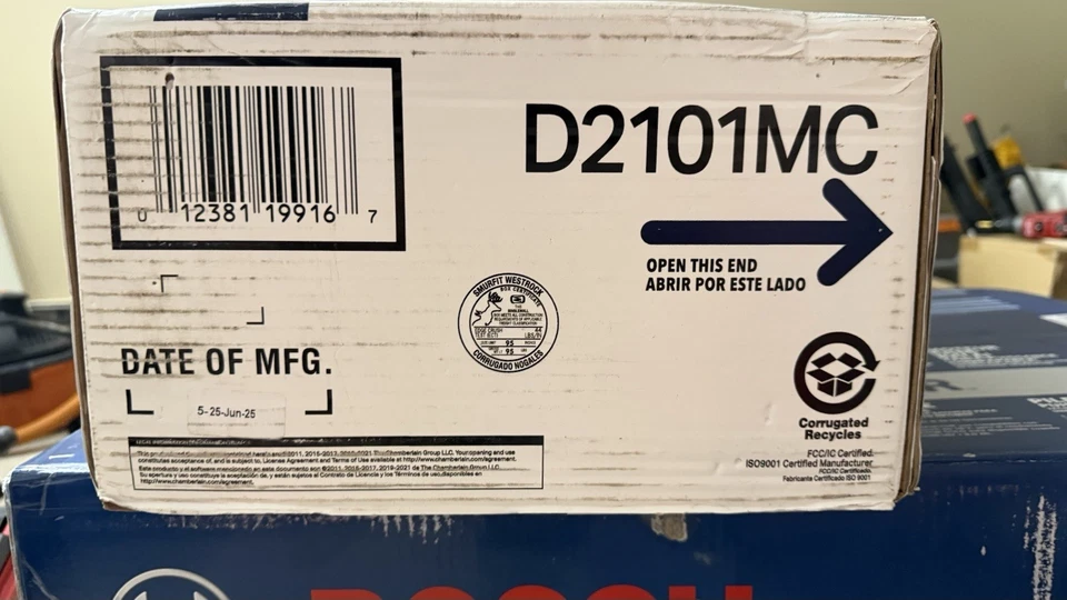 Chamberlain 1/2HP Heavy Duty Chain Drive Garage Door Opener +Remote D2101 *NEW* - Image 2 of 4