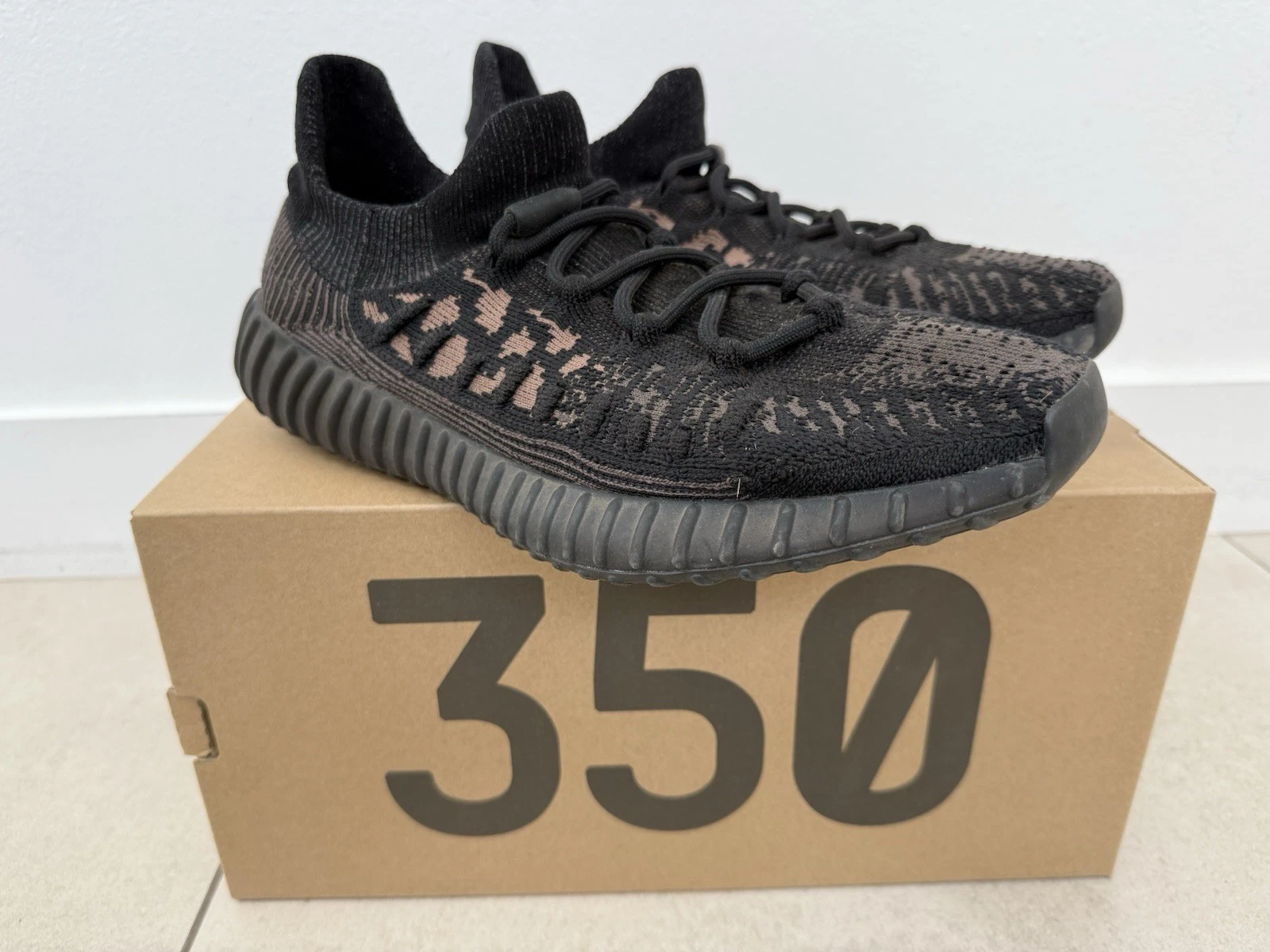 Taglia 11 Adidas Yeezy Boost 350 V2 CMPCT Slate Carbon
