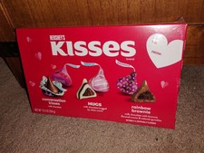 Hershey's Kisses Chocolate 12.5 oz Conversation Kisses, Hugs & Rainbow Brownie!