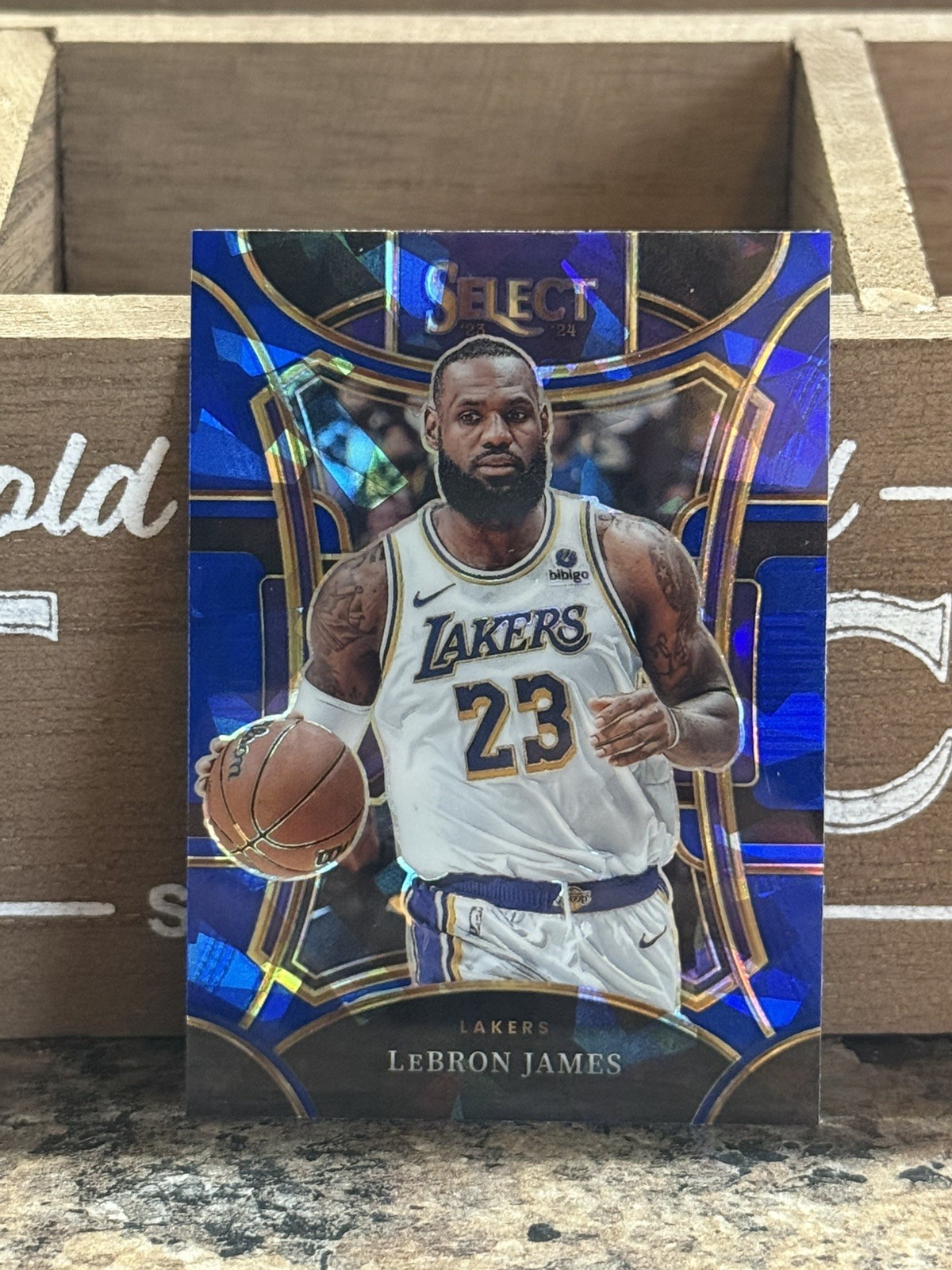LEBRON JAMES 2023-24 Select Mezzanine Blue Cracked ice Prizm #335