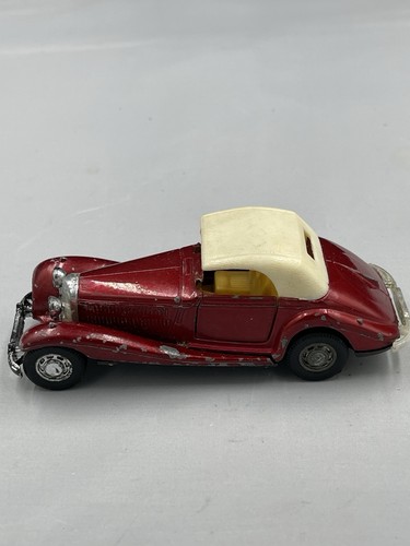 Vintage Yatming Mercedes 540K Cabriolet 1:32 Scale Model Diecast No.8502 red - Picture 6 of 8