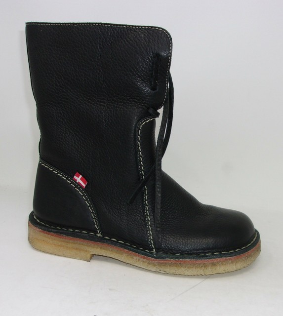 used duckfeet boots