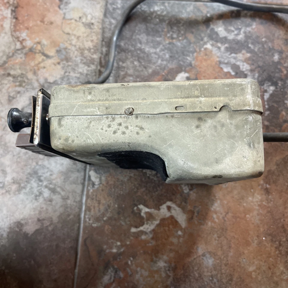 MERCEDES BENZ PONTON 190 SL BECKER EUROPA RADIO 220 SE S WORKED WHEN REMOVED - Image 4 of 4