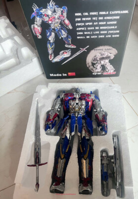 Alien Attack Toys A-01CC Knight Transformation toys Optimus Alien Attack Toys A-01CC Knight Transformation toys Optimus
