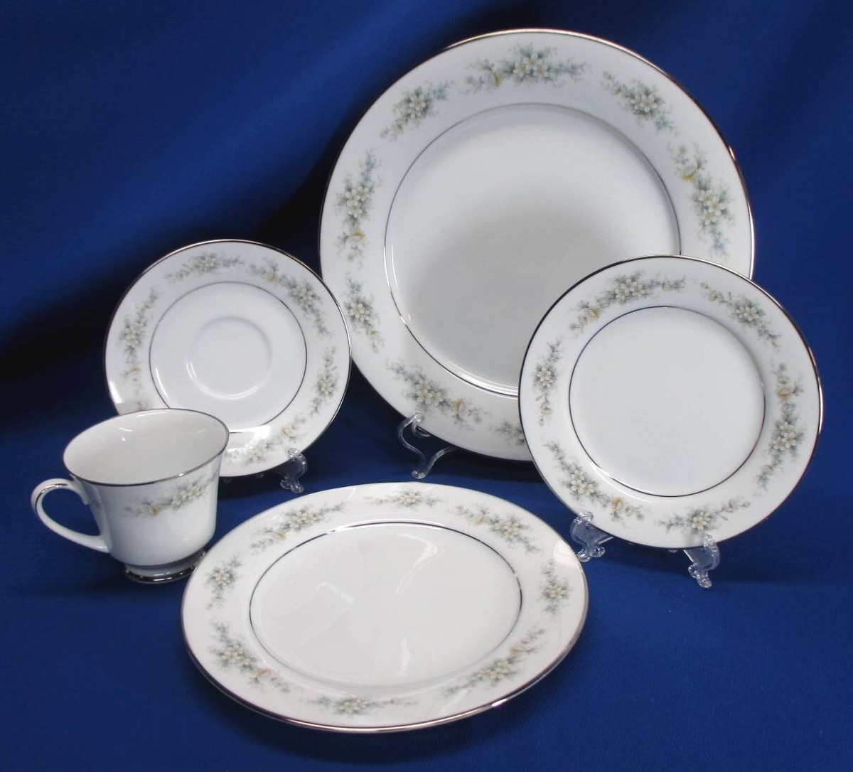 Noritake ロイヤル・グリーン・チャート 5点セット Noritake ロイヤル・グリーン・チャート 5点セット Noritake ロイヤル