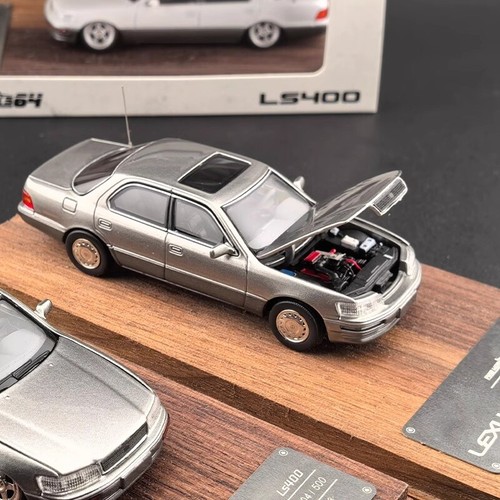 Fine Works64 1:64 LEXUS LS400 XF10 (UCF10) Diecast model Car - Picture 5 of 10