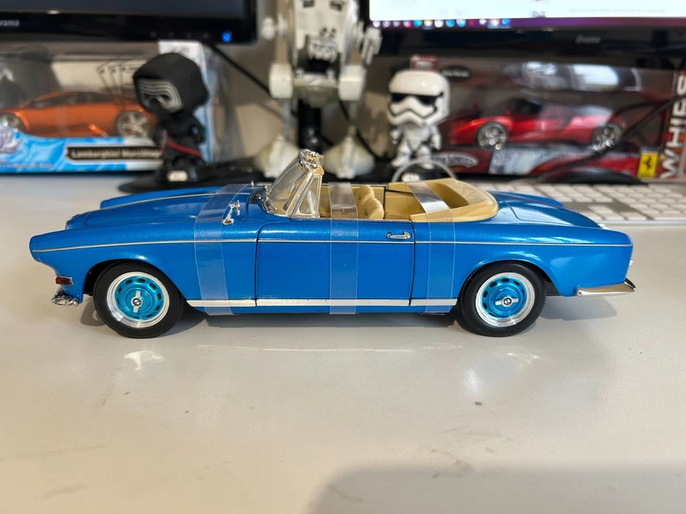 BMW 503 Revell 1:18 Die cast Model Car – Blue New Boxed, very rare - Image 2 of 4