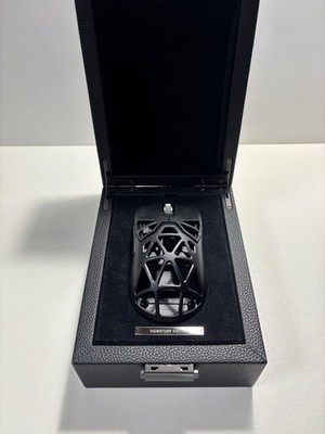 Razer Viper Mini Signature Edition Wireless Gaming Mouse Complete