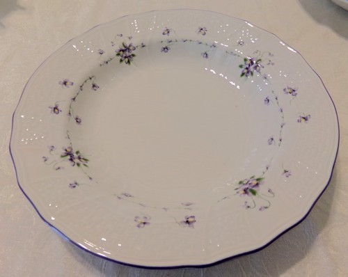 2 Mikasa Valerie Renaissance Line Large Rimmed Soup Bowls 9 3/8 Inches Wide EUC! - Picture 2 of 6
