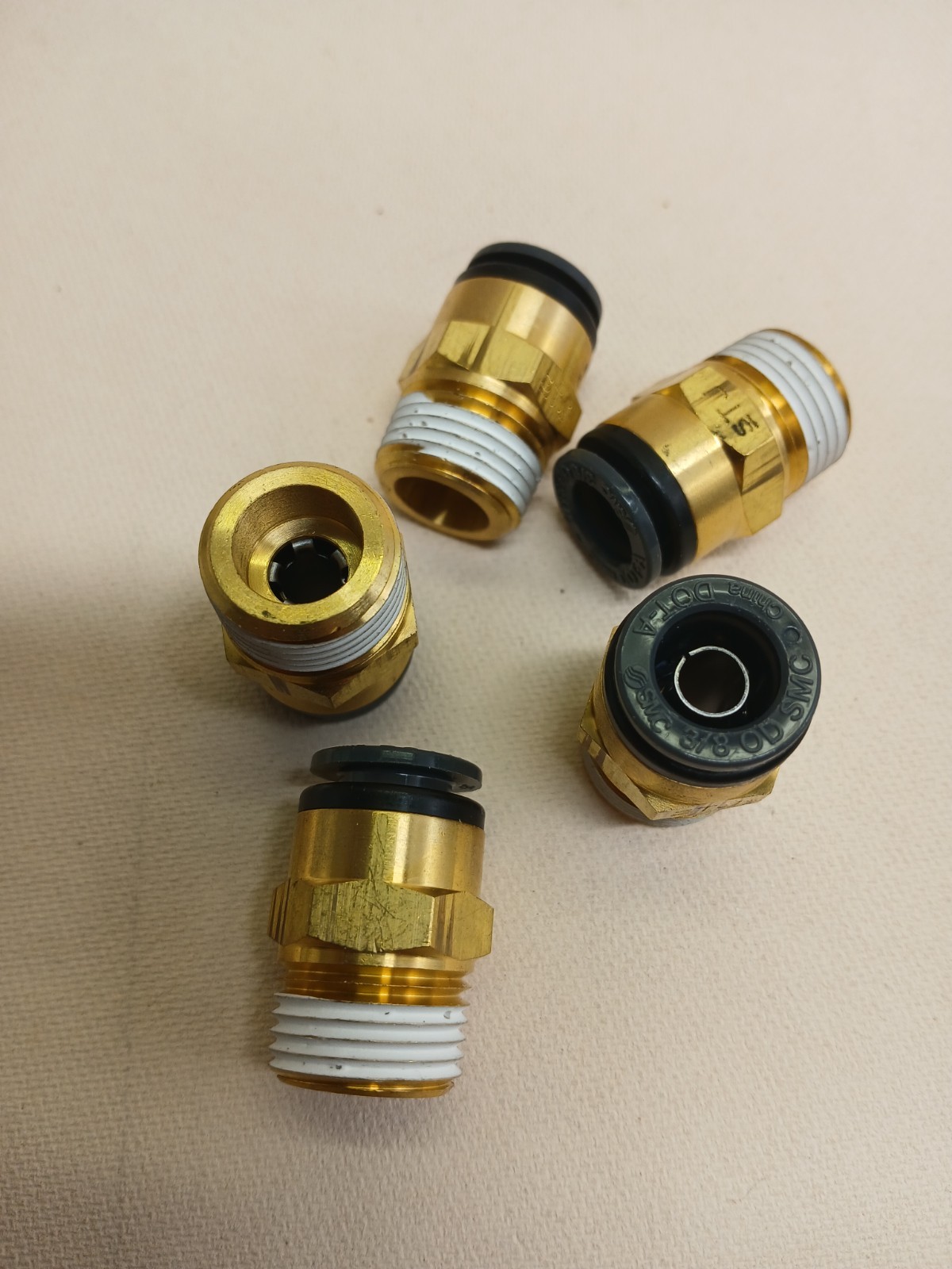SMC Push-To-Connect Air Brake Fitting 3/8" Tube x 3/8" NPT (lot of 5)