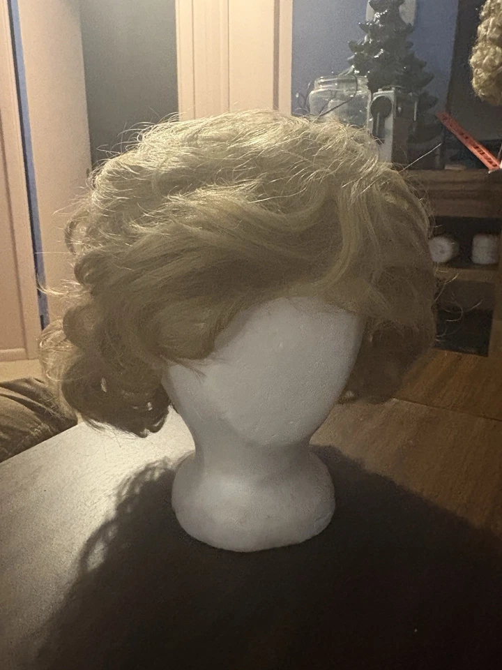 Louis Ferre Original - Ash Blonde/Light Brown Short High Quality Wig - Image 3 of 4