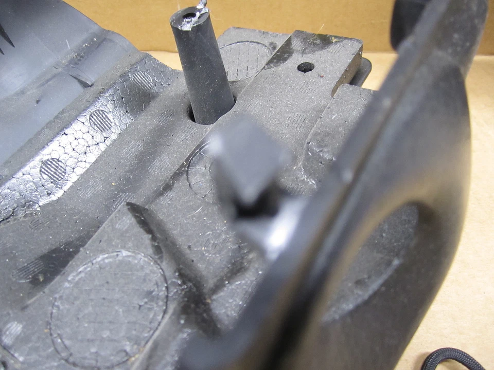 JUEGO DE CUBIERTA DE COLUMNA DE DIRECCIÓN SUZUKI AERIO 2002 2003 2004 2005 02 03 04 05 OEM Foto 4 de 4