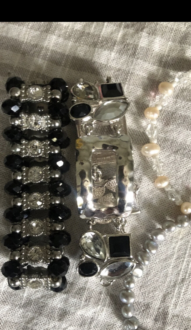 Bracelets LOT, 8 Bracelets, Assortment View 2