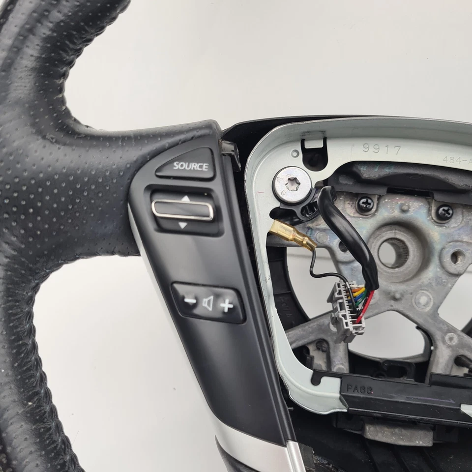 Nissan Maxima J32 Leather Steering Wheel 06/09-09/14 - image 3 of 4