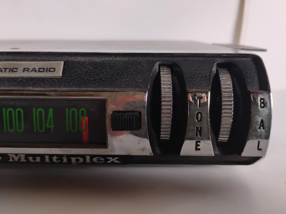 Radio Automática FM Estéreo Multiplex Automotriz Coche De Colección Raro Funcionando  Foto 4 de 4