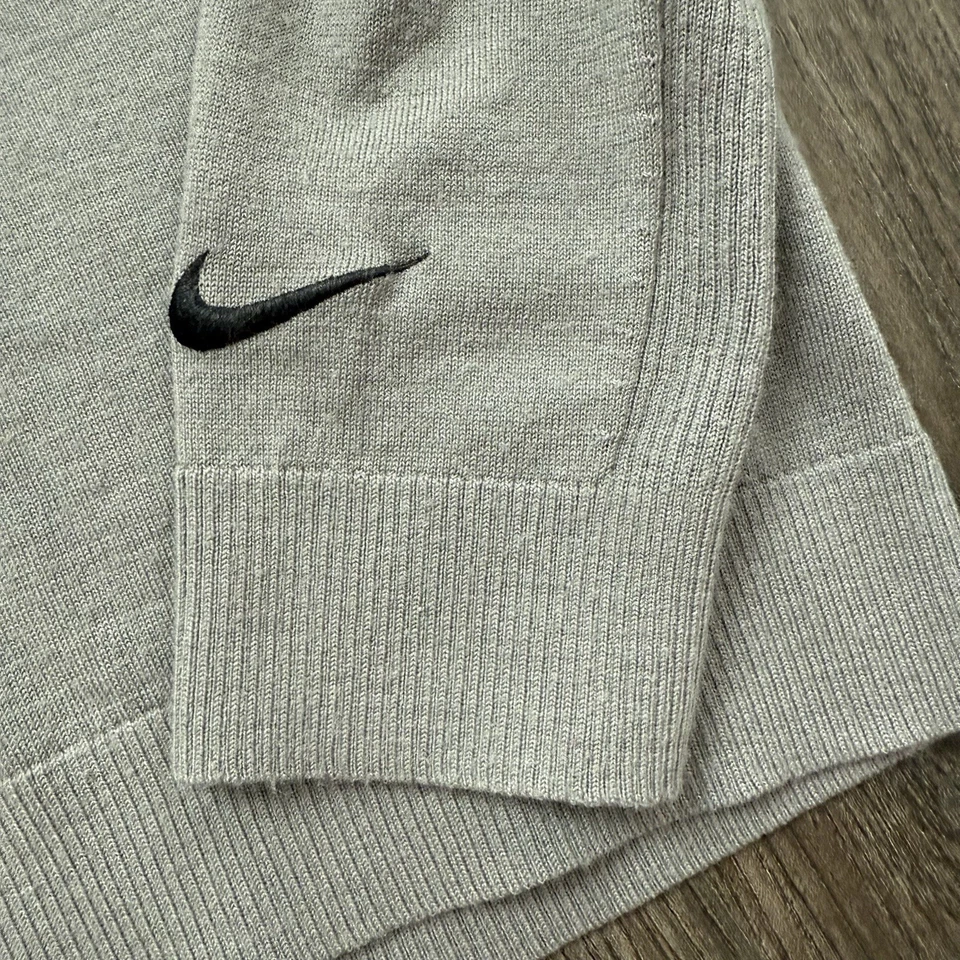 Suéter Oficial de Golf Nike Tiger Woods Run League Gris Poliéster Lana Grande Foto 4 de 4