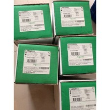 1PCS Brand New Schneider LV432693 LV432693 3P 400A MIC2.3 Fast Shipping