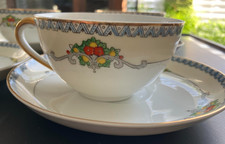 VTG Meito China 4 Hand Painted Tea Cups  Saucers Floral Gold Yellow Borders