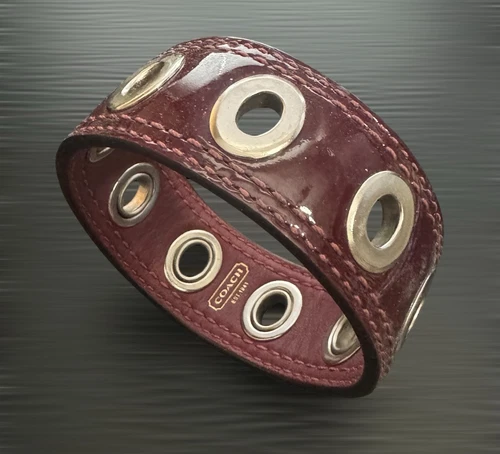 Bracciale Coach in pelle con occhielli braccialetto impilabile NUOVO colori a scelta