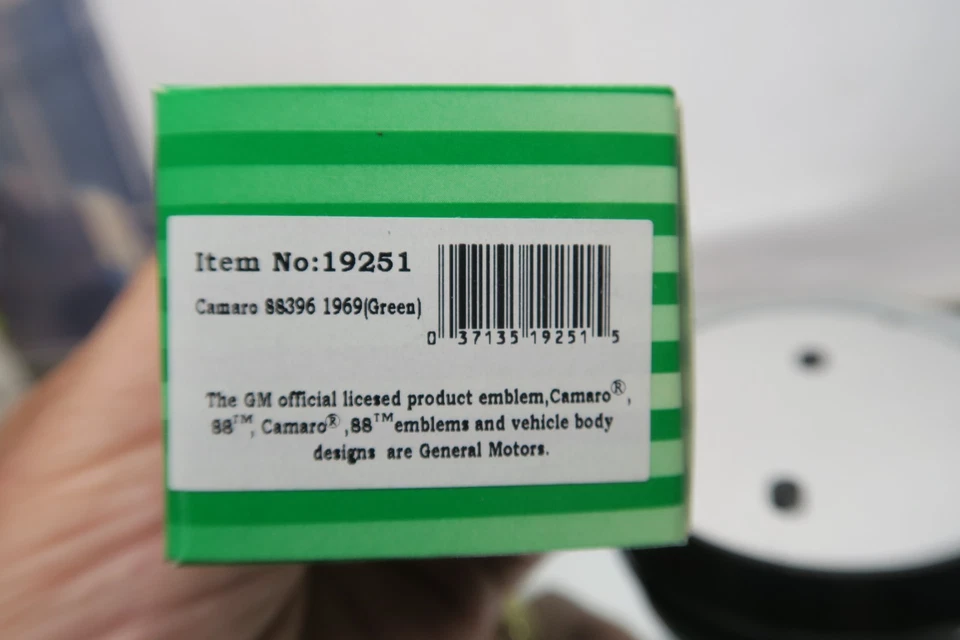 MODEL POWER 1/87 HO SCALE 1969 CHEVROLET CAMARO SS CONVERTIBLE NEAR MINT IN BOX! - Image 3 of 4