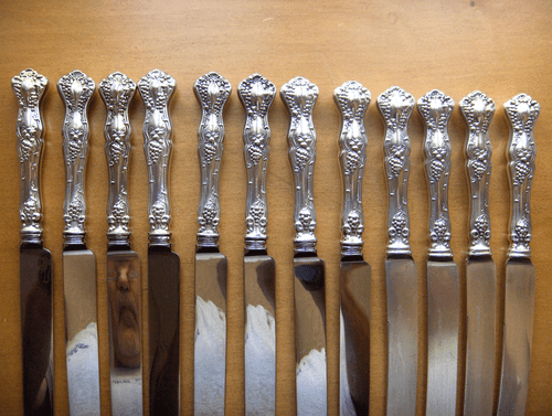 1847 Rogers Meriden Britannia Co grape Vintage set~Hollow handled knives & forks - Picture 11 of 14
