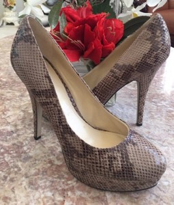 enzo angiolini snakeskin pumps