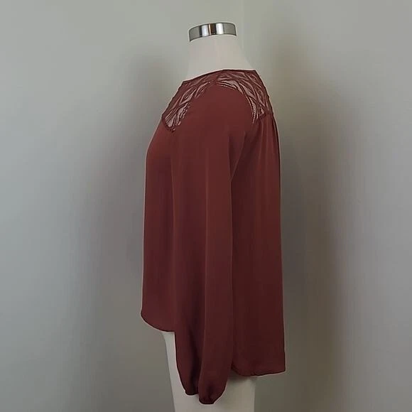 Blusa top de encaje blanca lirio para mujer talla pequeña Foto 3 de 4