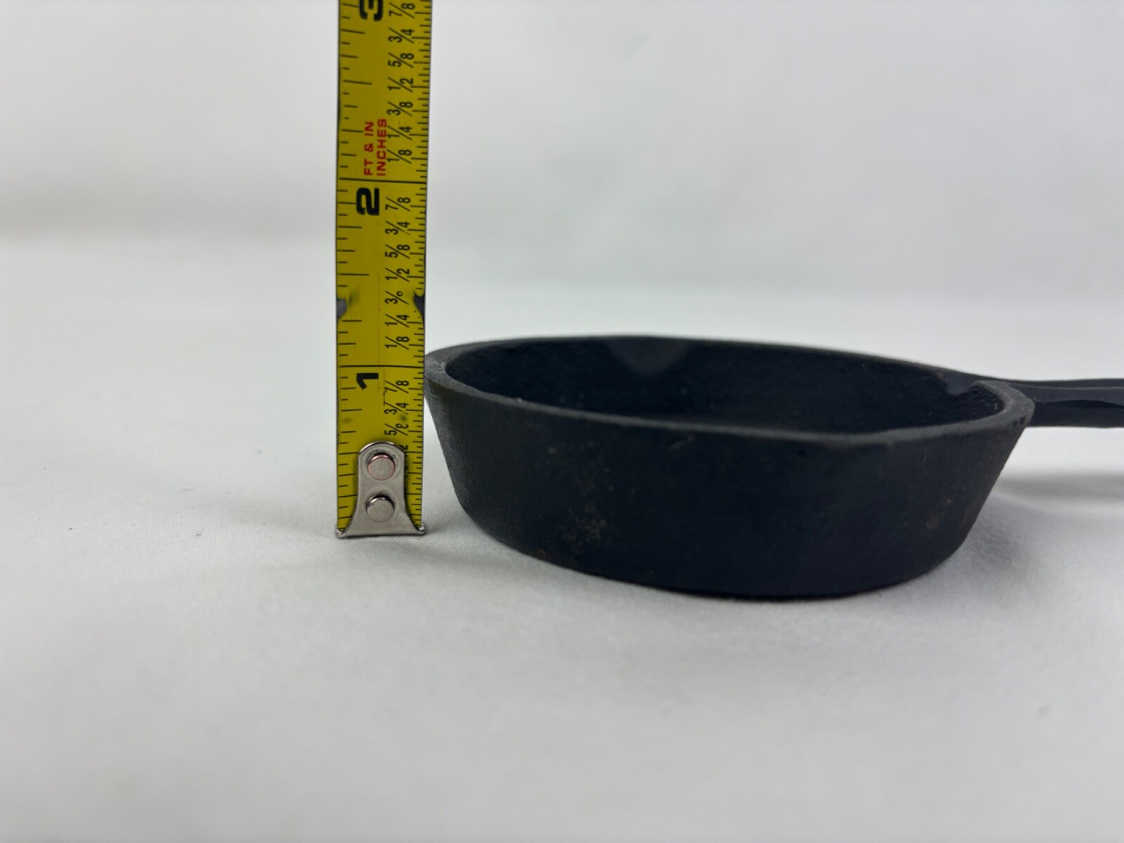 VTG THIS IS Eckerd's Miniature Cast Iron Skillet Ashtray Drug Store Advertising