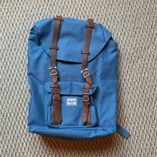 Zaino Herschel Supply Co. in tela blu con cinghie in pelle marrone