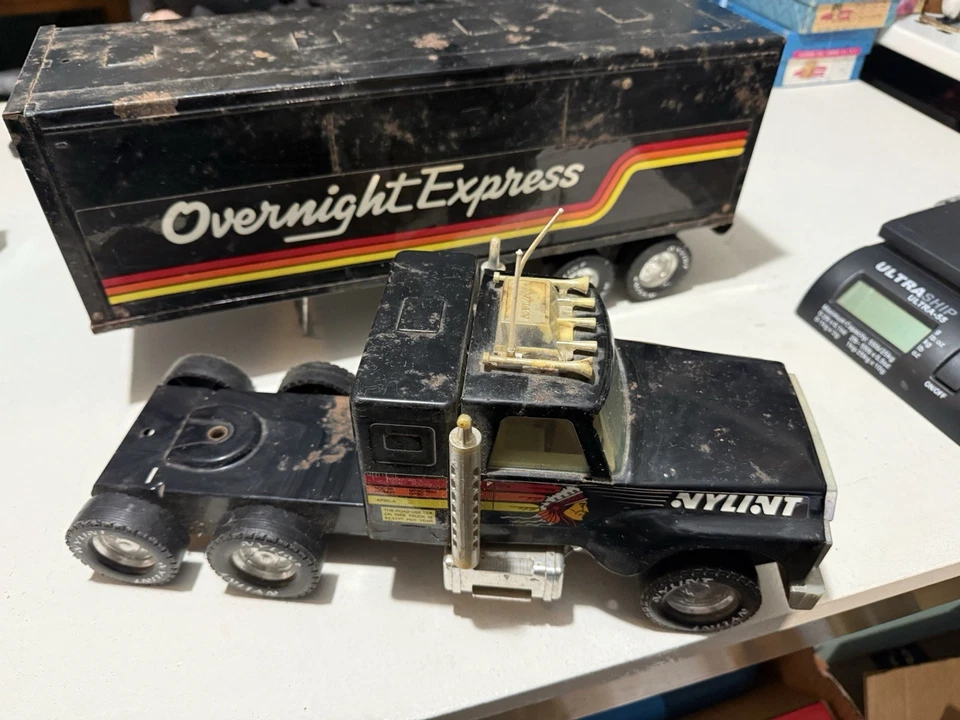 Vtg NYLINT Rockford Overnight Express Diecast 18 Wheel Semi-Trailer Twin Stack - Image 2 of 4