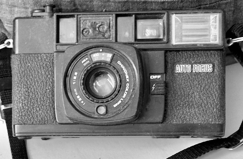 Camera "Chinonex" 35 mm. Auto Focus Built in Flash ,Taiwan 38mm lens