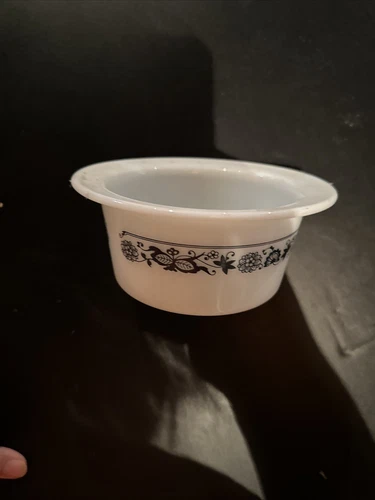 Vintage Pyrex Old Town Blue Butter Onion Dish Tub Corning Corelle USA 75 -No Lid