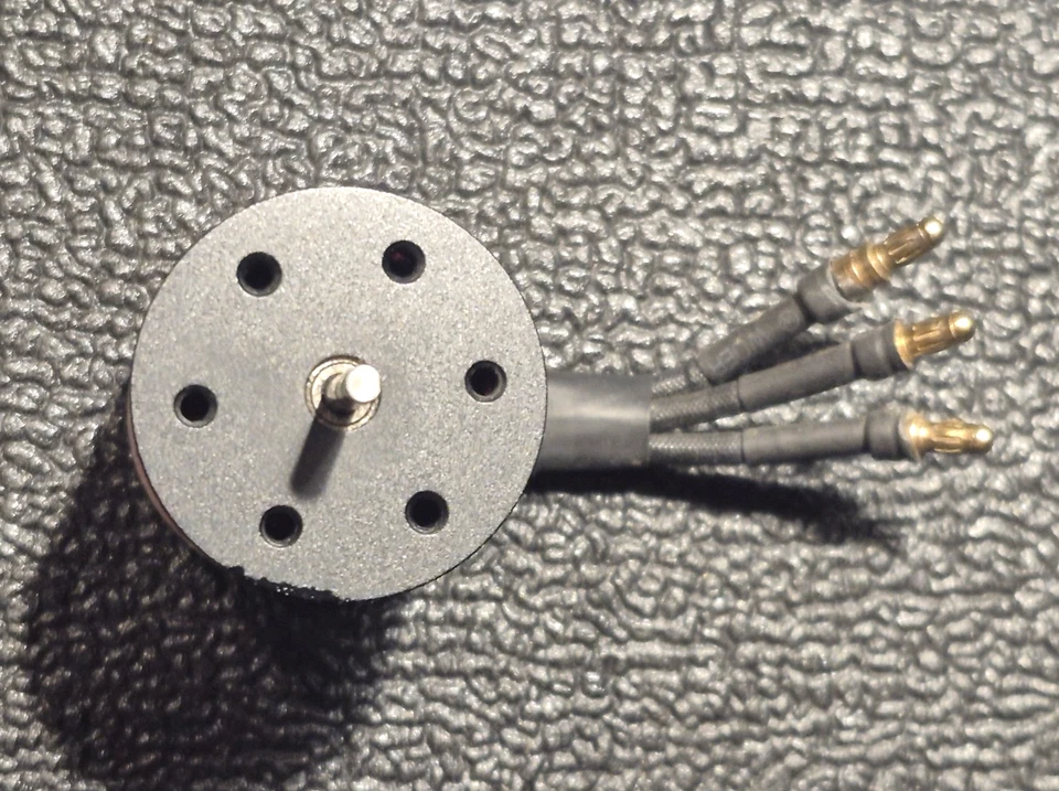 MOTOR SIN ESCOBILLAS VENOM V540 3300KV Foto 3 de 3