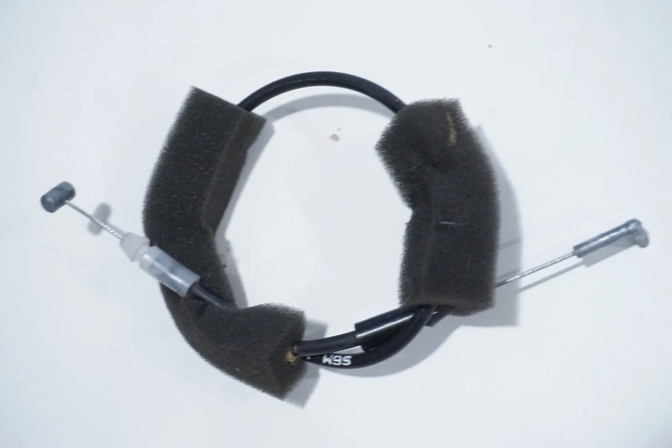 Cable de liberación de pestillo de maletero Acura RSX 2002-2006 OEM Foto 2 de 3