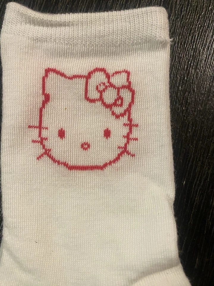 Paquete de 5# de Hello Kitty por $15 Foto 2 de 4