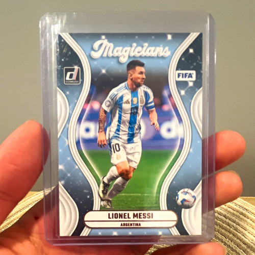 Lionel Messi #10 2024 Panini Donruss Magicians card