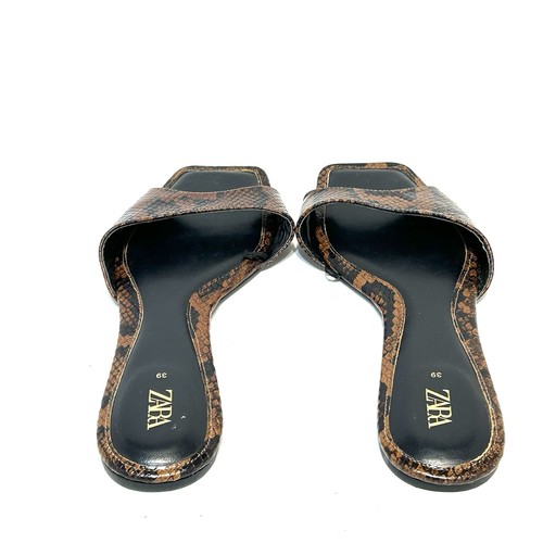 ZARA Size 39 US 8 Black Brown Snake Embossed Slides Sandals Flats Open Toes - Picture 4 of 10