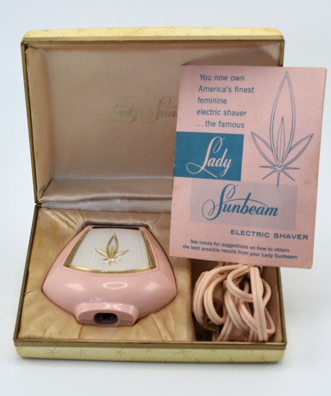 Lady Sunbeam Women's Vintage Electric Working Leg Shaver in Case with Paperwork