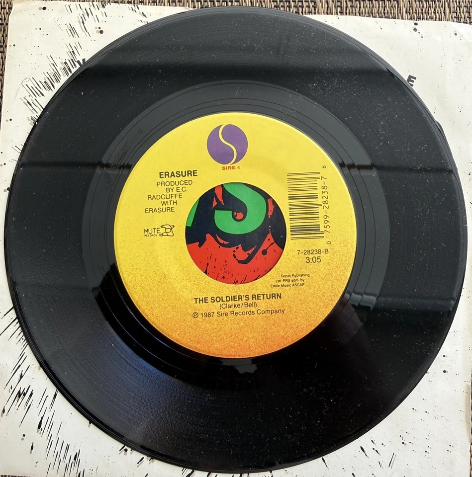 Erasure - Victim of Love / The Soldier’s Return - Sire 7-28238 - M PS Foto 4 de 4