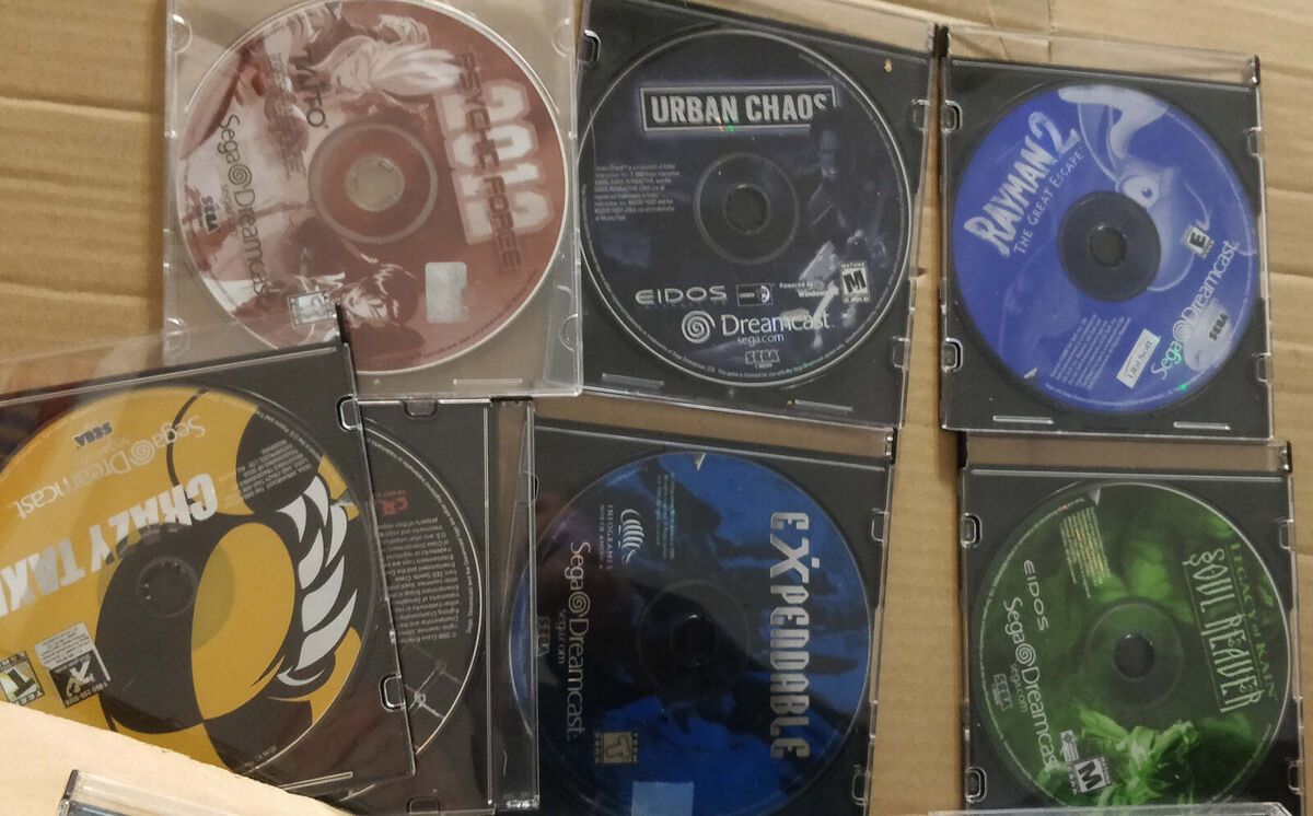 sega dreamcast Games crazy taxi , phantasy star, psychiic force.. urban  chaos