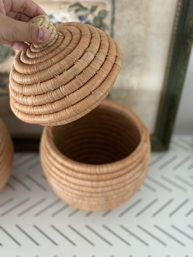 basket Storage with lid Rwanda 8 Inch Handmade Africa 2 - Picture 4 of 6