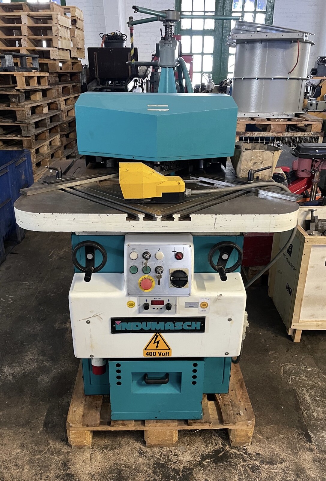 Indumasch VA 200/6 Ausklink- und Stanzmaschine