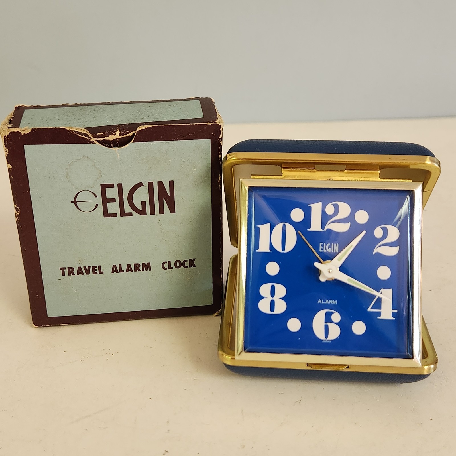 Vintage 1970’s Elgin 8344 Travel Alarm Clock Blue Case And Face With Box Glows